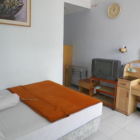 Aquarium Hotel Pangandaran Room photo